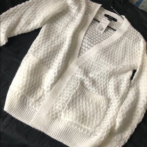 White long sleeve sweater/cardigan